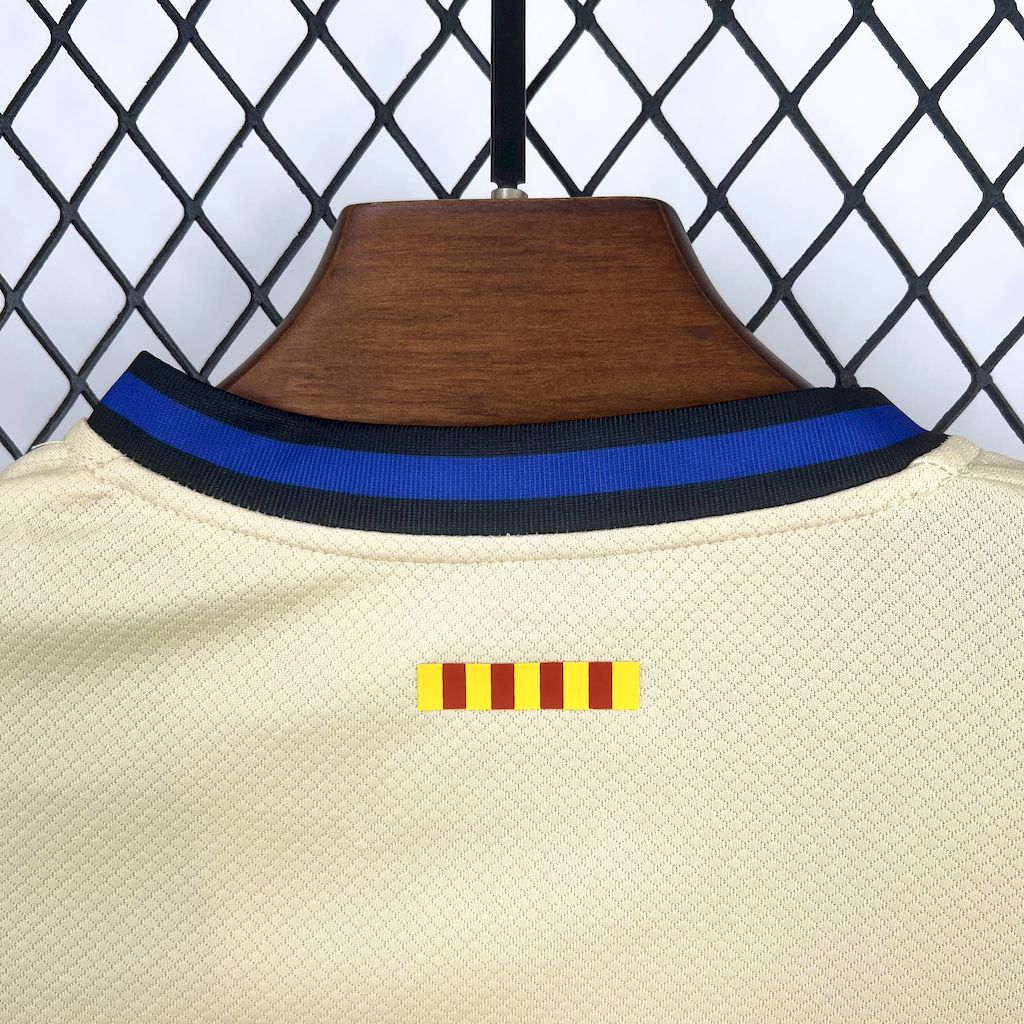 Kit Infantil Barcelona Away 25/26 Nike