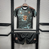 Bayern de Munique Infantil II 24/25 - Preto e Verde claro